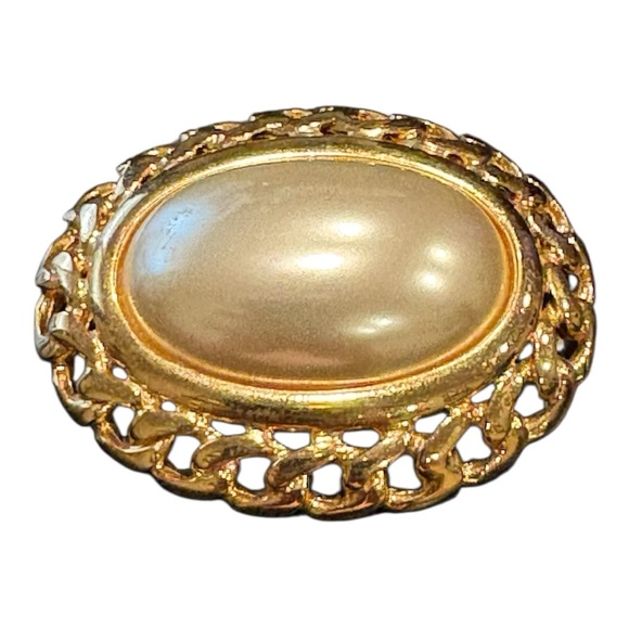 Napier Jewelry - Napier Marked Vintage 80’s Faux Pearl Cabochon Gold Filagree JB5